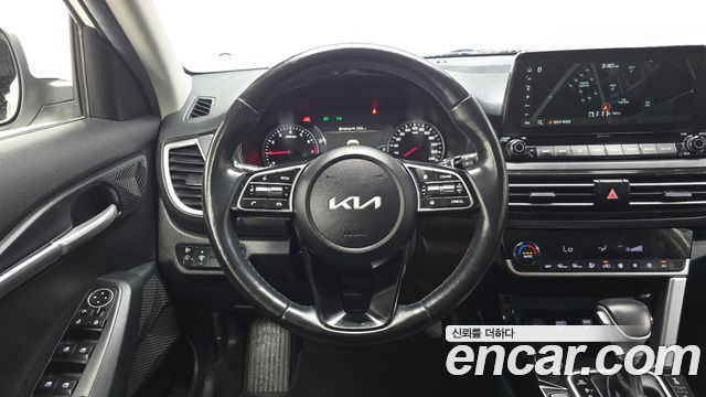 Kia Seltos Gasoline 1.6 Turbo 4WD Prestige 2023 — фото 13