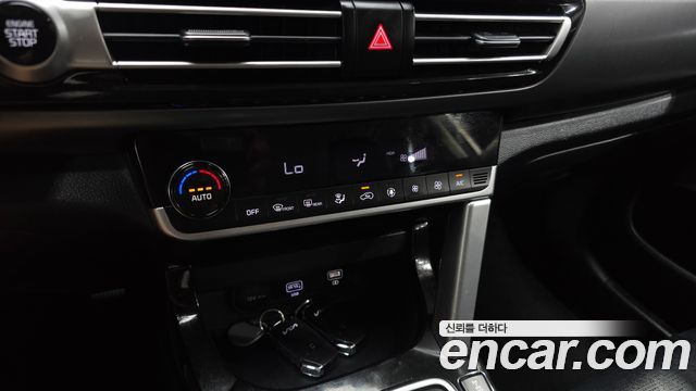 Kia Seltos Gasoline 1.6 Turbo 4WD Prestige 2023 — фото 18