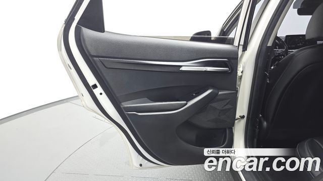 Kia Seltos Gasoline 1.6 Turbo 4WD Prestige 2023 — фото 25