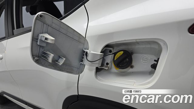 Kia Seltos Gasoline 1.6 Turbo 4WD Prestige 2023 — фото 34