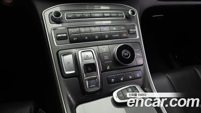 Hyundai Santa Fe Diesel 2.2 2WD Prestige 2022 — фото 9