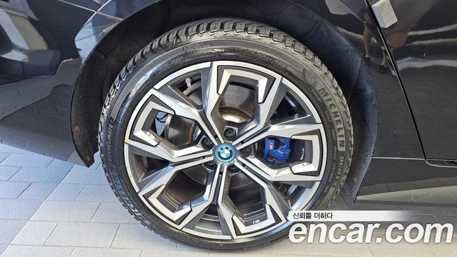 BMW i4 eDrive40 M Sports 2024 — фото 5