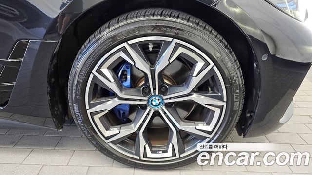 BMW i4 eDrive40 M Sports 2024 — фото 27