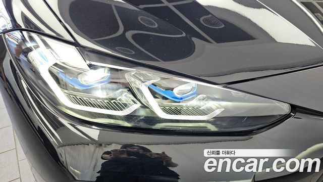 BMW i4 eDrive40 M Sports 2024 — фото 28