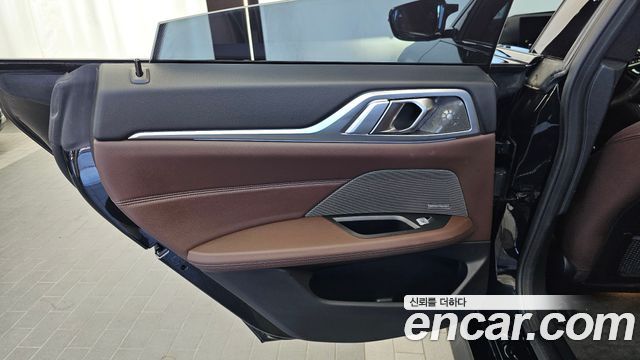 BMW i4 eDrive40 M Sports 2024 — фото 31
