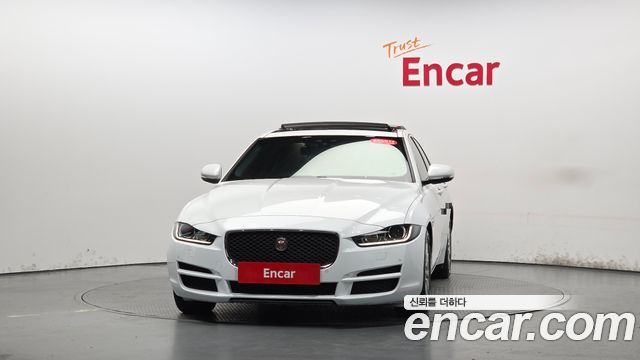 Jaguar XE 20d Prestige 2018 — фото 3