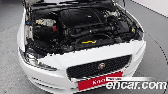 Jaguar XE 20d Prestige 2018 — фото 6