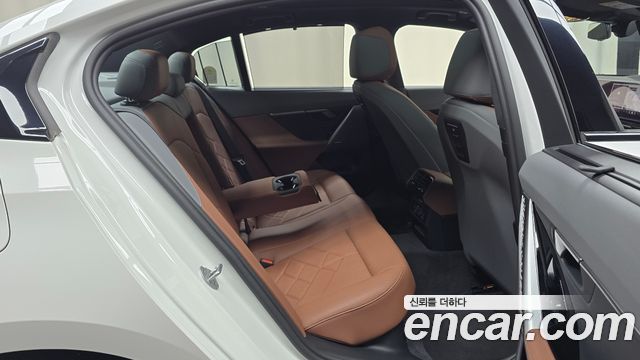 BMW 5 Series (G60) 530i xDrive M Sport 2025 — фото 11