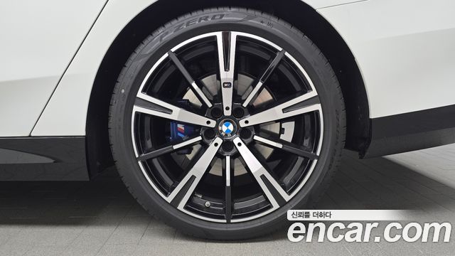 BMW 5 Series (G60) 530i xDrive M Sport 2025 — фото 21