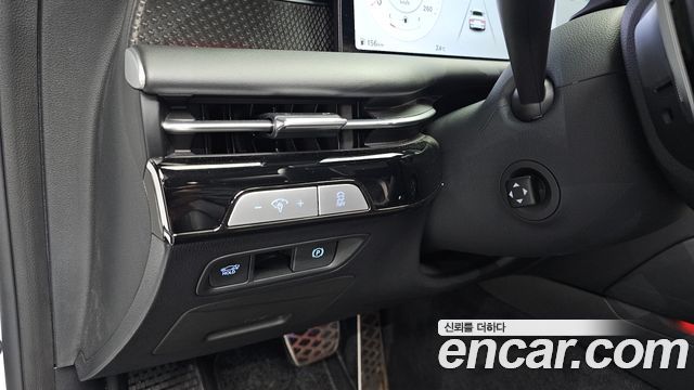 Genesis G80 (RG3) Gasoline 3.5 Turbo AWD 2025 — фото 24