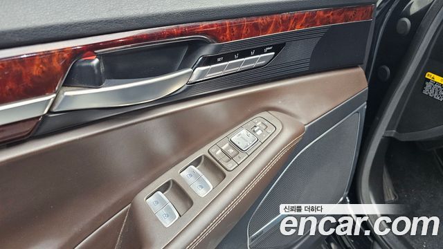 Genesis EQ900 3.8 GDI AWD Premium Luxury 2016 — фото 14