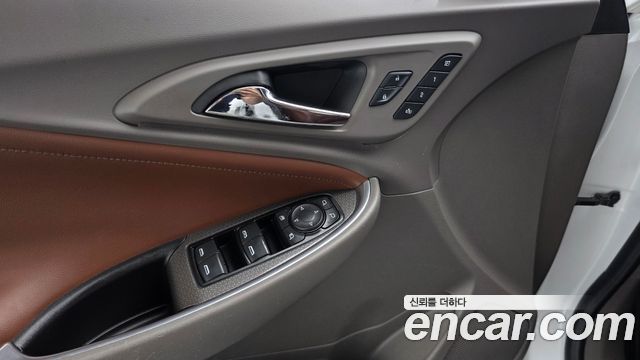 Chevrolet Malibu 2.0 Turbo LT Permium 2017 — фото 27