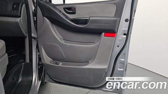 Hyundai Grand Starex Wagon 12-Seater Smart 2020 — фото 25
