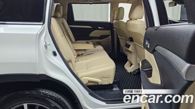 Toyota Highlander Standard 2017 — фото 16
