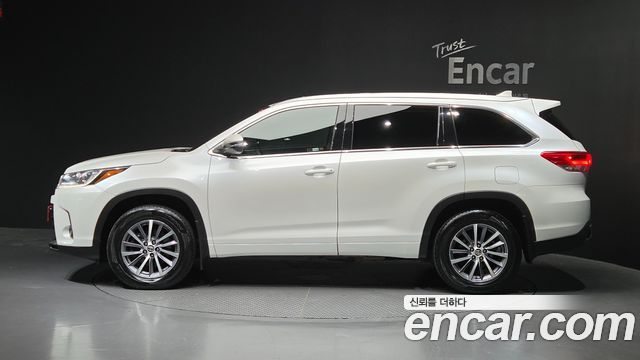 Toyota Highlander Standard 2017 — фото 18