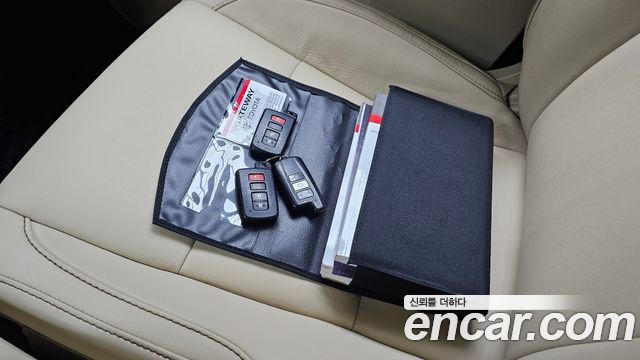 Toyota Highlander Standard 2017 — фото 22