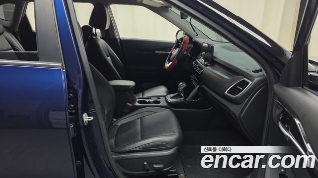 Kia Seltos Gasoline 1.6 Turbo 4WD Signature 2021 — фото 11