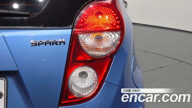 Chevrolet Spark LS+ 2015 — фото 23