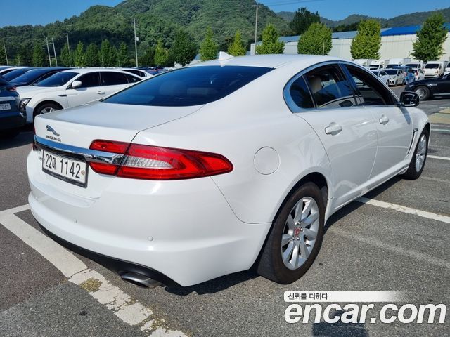 Jaguar XF 2.0 Luxury X250 2015 — фото 3