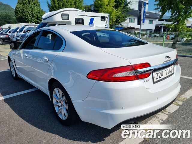 Jaguar XF 2.0 Luxury X250 2015 — фото 4