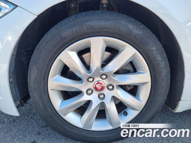 Jaguar XF 2.0 Luxury X250 2015 — фото 22