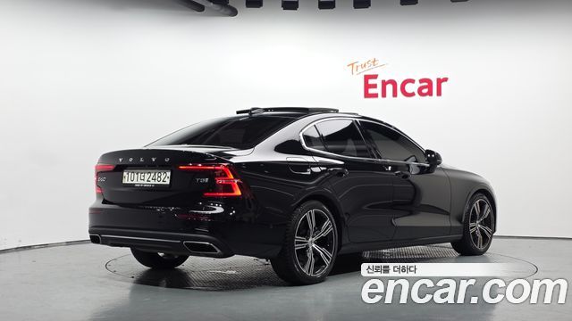 Volvo S60 (III) T5 Inscroption 2020 — фото 2