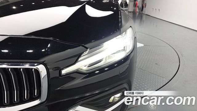 Volvo S60 (III) T5 Inscroption 2020 — фото 28