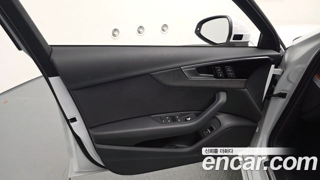 Audi A4 (B9) 40 TFSI Premium 2023 — фото 24