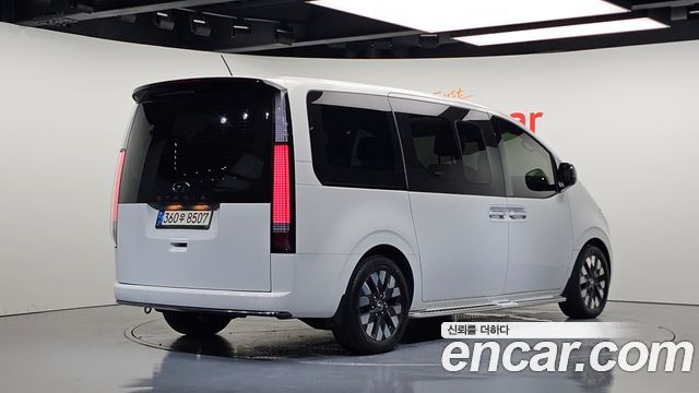 Hyundai Staria Lounge 9-Seater Inspiration 2022 — фото 2