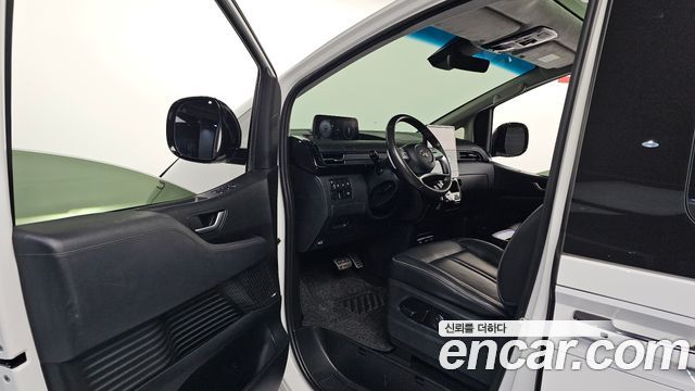 Hyundai Staria Lounge 9-Seater Inspiration 2022 — фото 10