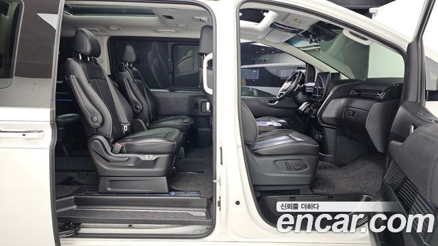 Hyundai Staria Lounge 9-Seater Inspiration 2022 — фото 11