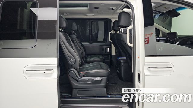 Hyundai Staria Lounge 9-Seater Inspiration 2022 — фото 12