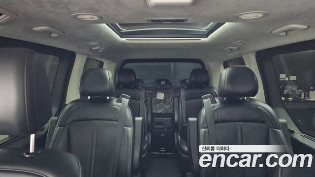 Hyundai Staria Lounge 9-Seater Inspiration 2022 — фото 13