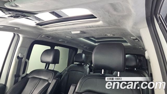 Hyundai Staria Lounge 9-Seater Inspiration 2022 — фото 14