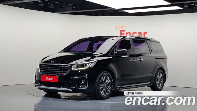 Kia Carnival 9-Seater Luxury 2019 — фото 1