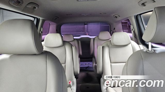 Kia Carnival 9-Seater Luxury 2019 — фото 13