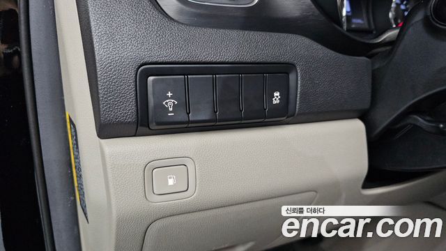 Kia Carnival 9-Seater Luxury 2019 — фото 15