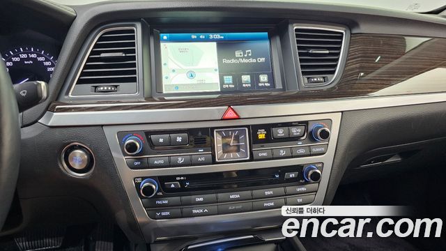 Genesis G80 3.3 GDI AWD Luxury 2018 — фото 14