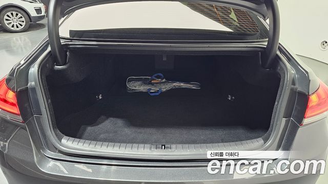 Genesis G80 3.3 GDI AWD Luxury 2018 — фото 20