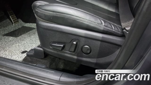 Hyundai Santa Fe Diesel 2.2 2WD Prestige 2021 — фото 18
