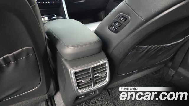 Kia K5 (III) 2.0 Signature 2023 — фото 31