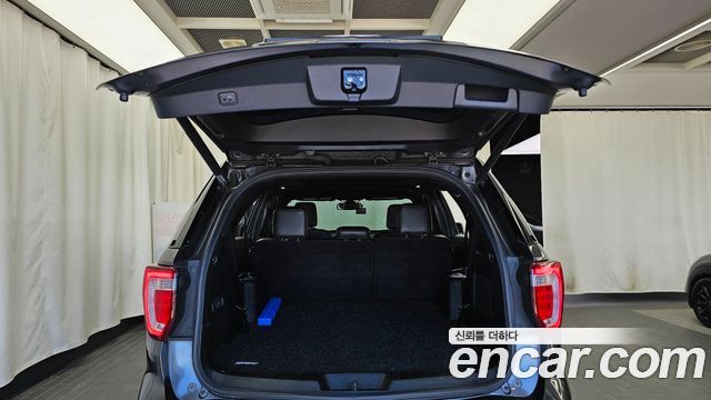 Ford Explorer 2.3 Limited 4WD 5th 2018 — фото 20