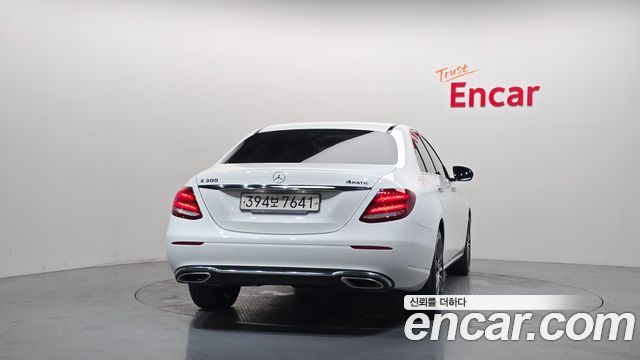 Mercedes-Benz E-Class (W213) E300 4MATIC Avnatgarde 2018 — фото 4