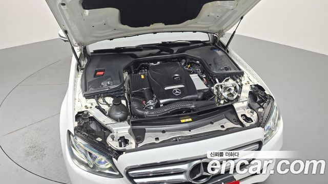 Mercedes-Benz E-Class (W213) E300 4MATIC Avnatgarde 2018 — фото 6
