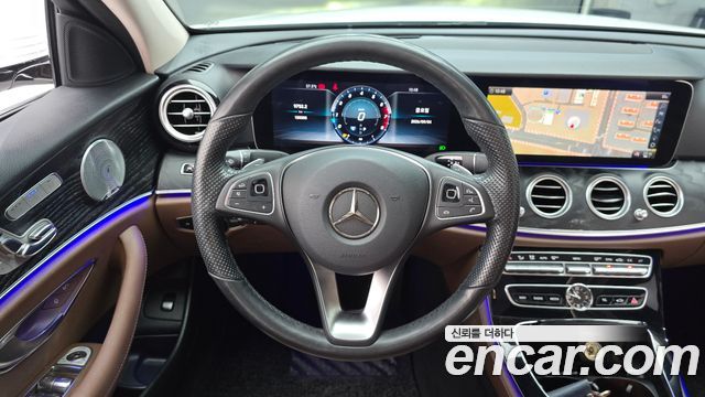 Mercedes-Benz E-Class (W213) E300 4MATIC Avnatgarde 2018 — фото 13