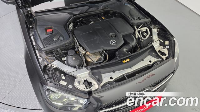 Mercedes-Benz E-Class (W213) E220d 4MATIC AMG Line 2021 — фото 6