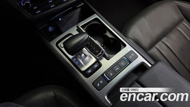 Genesis G80 3.3 GDI AWD Luxury 2019 — фото 9