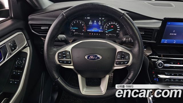 Ford Explorer (VI) 2.3 LimIted 4WD 2021 — фото 13