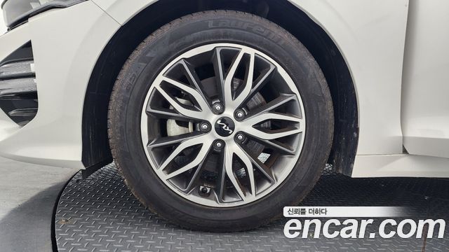 Kia K5 (III) 2.0 Prestige 2022 — фото 5