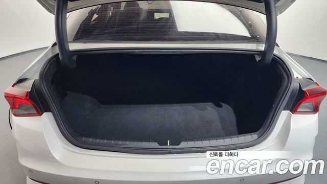 Kia K5 (III) 2.0 Prestige 2022 — фото 15